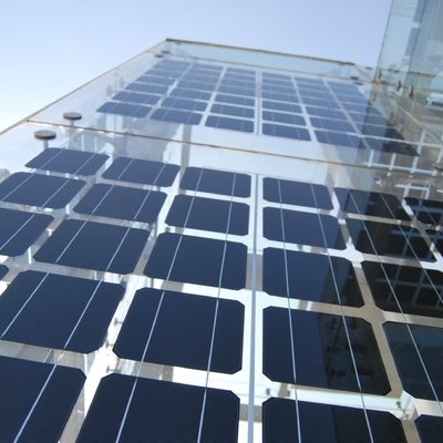 I pannelli solari Bifacial di alto potere hanno personalizzato il costo di vetro del pannello solare per il Sunroom